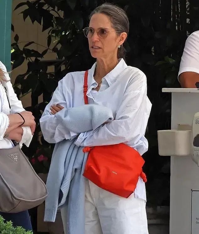 女星过气20年 她退圈不是糊了 是暴富了(组图)