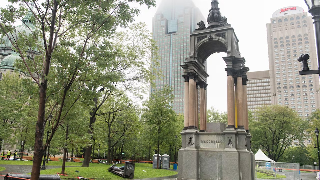 有团体要求恢复被移除的加拿大首任总理麦克唐纳爵士雕像