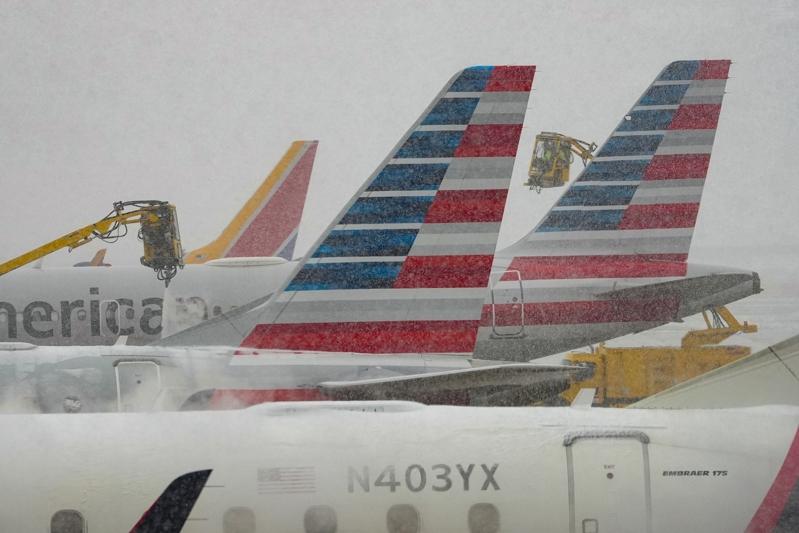 冰风暴袭东北部 逾6000航班大乱 2300万人受影响