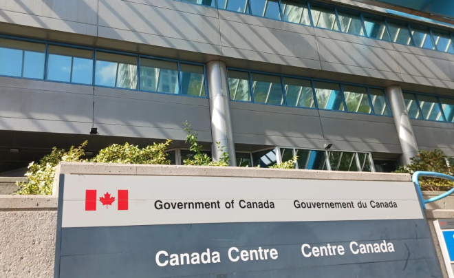 天塌了！数百名联邦政府公务员将在新年获悉裁员安排