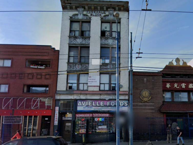 百年遗产楼成危房！35天无人加固就被强拆，住户被迫流落街头！