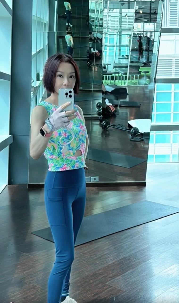 美魔女范怡文 健身房秀超绝身材 称绝不二婚 原因…