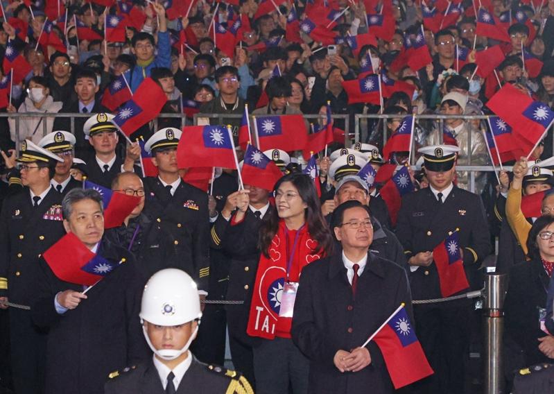郑丽文出席府前元旦升旗典礼 盼朝野和解、两岸和平