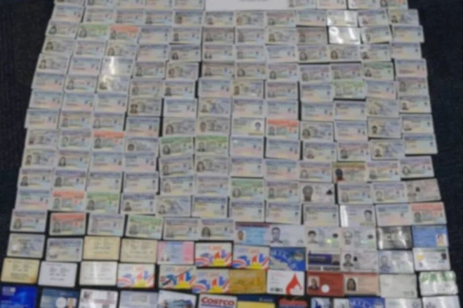 密密麻麻一片：大温偷邮件案 346 身份证、496 张银行卡曝光！