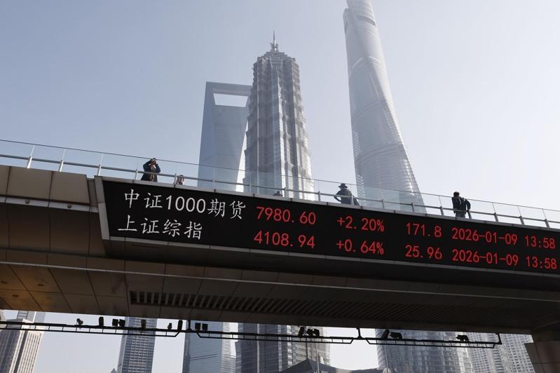 中国A股续创十年新高 成交破人民币3兆元