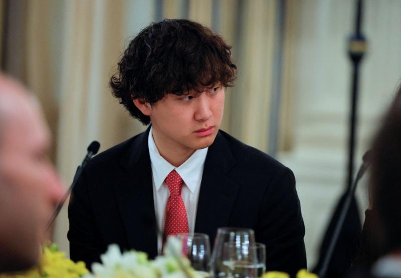 Meta新华裔明星高管汪滔 遭AI先驱批没经验