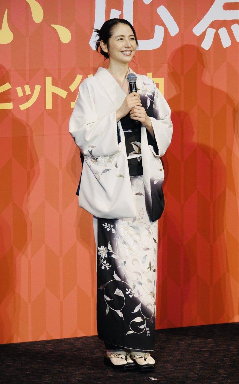 元旦才新婚 长泽雅美被逼到「公司发声明求放过」