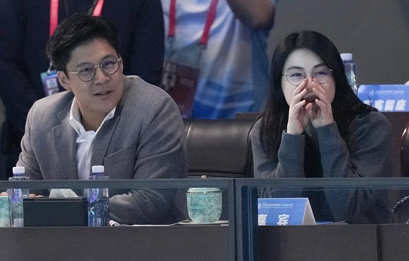 「全球包租公」霍启刚财产公示 35套物业曝光