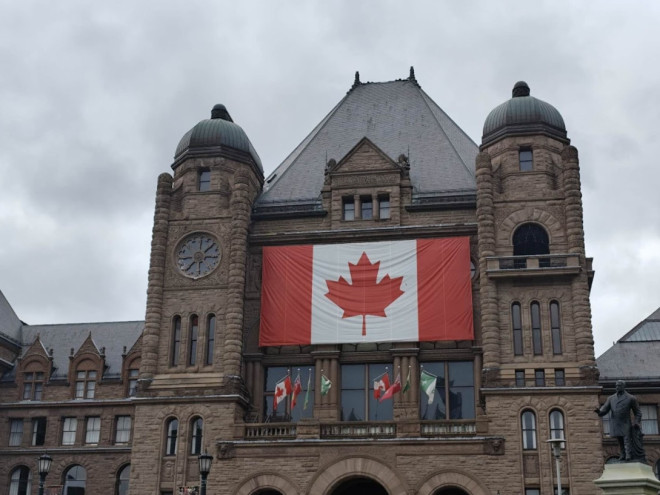 从1月5日起，安省省政府员工按要求每周5天到办公室工作