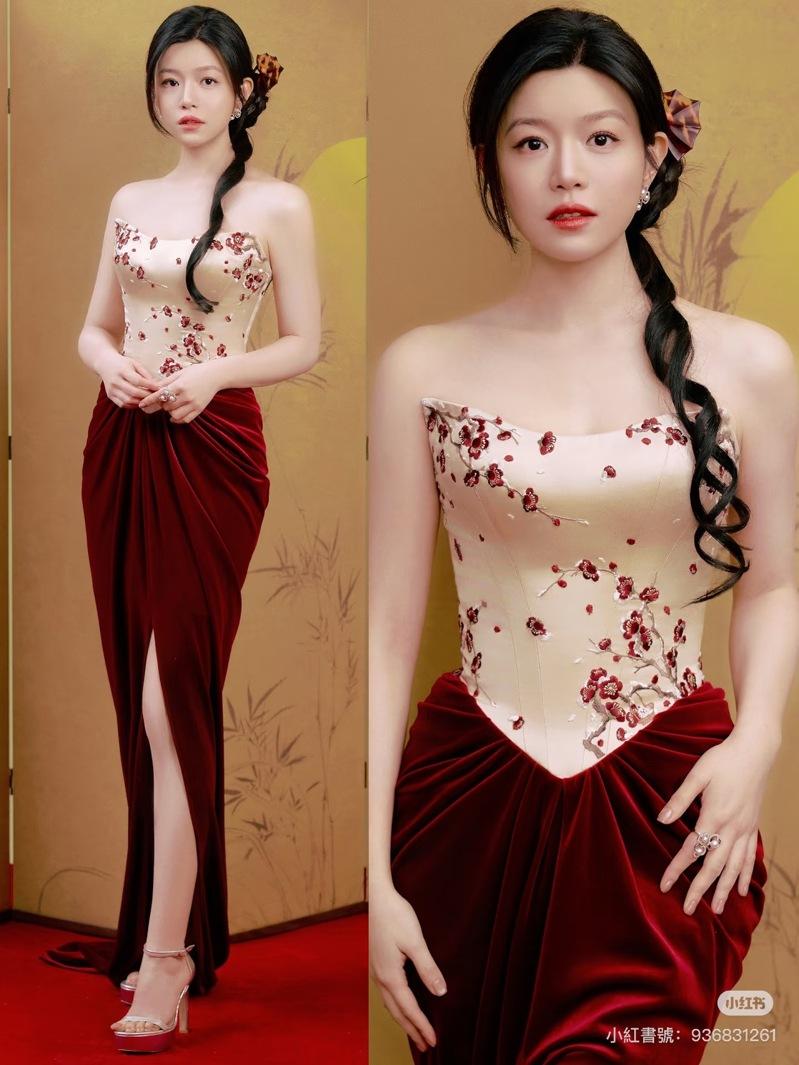 42岁陈妍希离婚后状态「大回春」旗袍美照辣出新高度