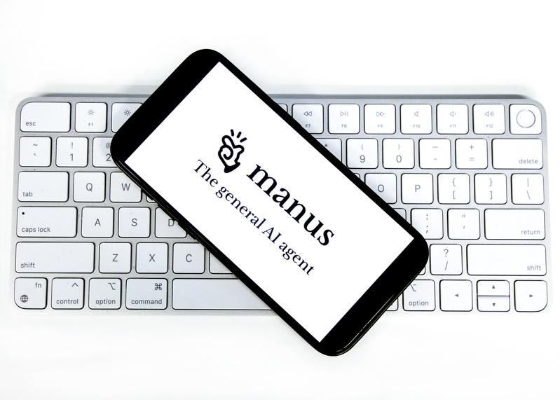 AI应用爆发 分析：2026年或成「百亿AI代理之年」